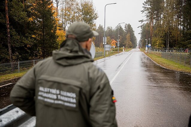 VSAT užfiksuotoje vaizdo medžiagoje – praėjusį savaitgalį į Lietuvą nepatekusių migrantų liudijimai