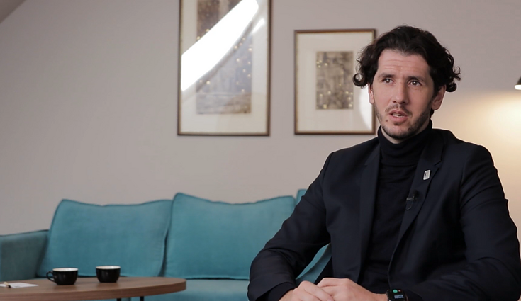 Būsimą žmoną dirigentas Šumila sutiko teatro užkulisiuose – pastebėti vienas kitą padėjo Ibelhauptaitė ir Fletcheris