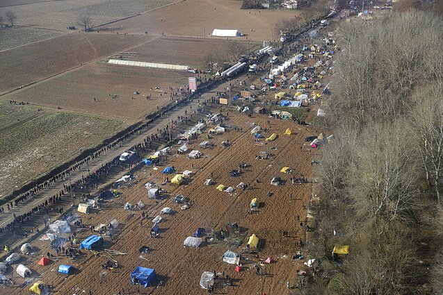 2020-ųjų kovą Ankara į Graikijos pasienį pasiuntė apie 4 tūkst. migrantų.
