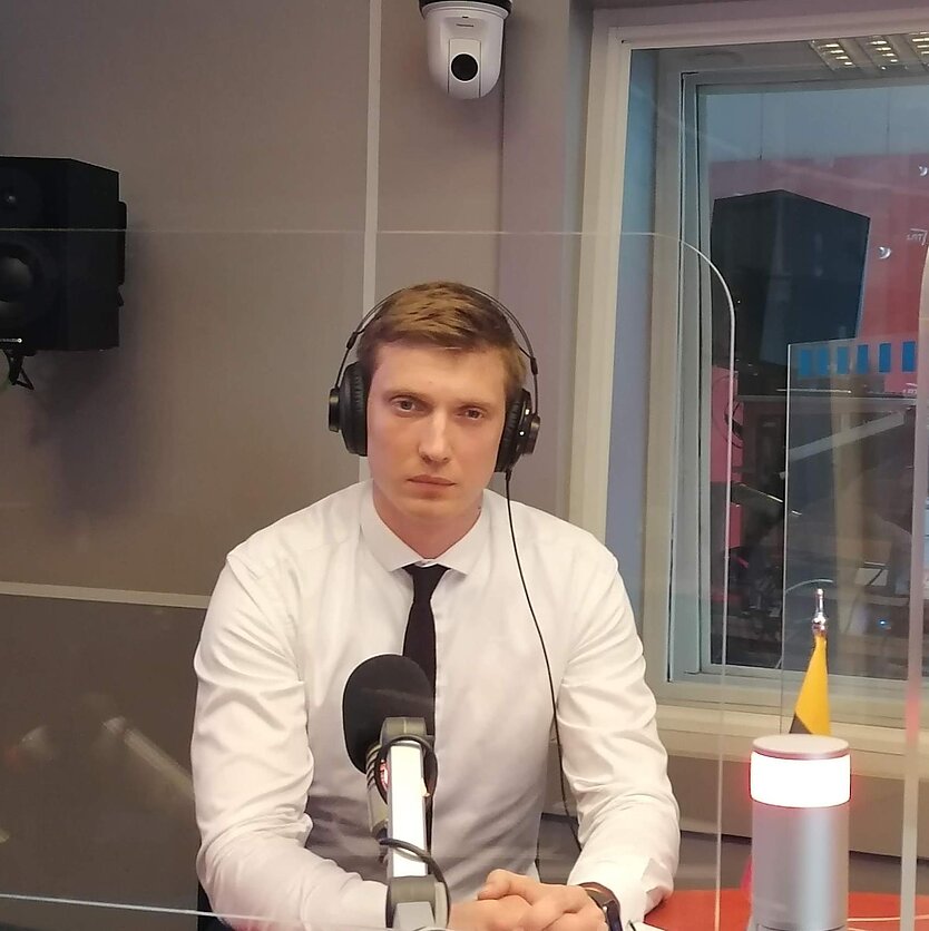 Dešimt balų. Ar Sveikatos apsaugos ministerijos siūlymas griežtinti COVID-19 kontrolę = nuotolinis mokymas? 