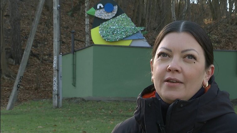 Meno kūrinys netikėtoje vietoje: ant katilinės patupdyta didžiulė zylė