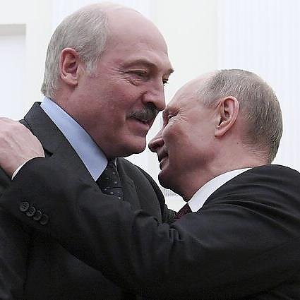 LRT Aktualijų studija. Kokį geopolitinį žaidimą žaidžia Putinas ir Lukašenka, naudodamiesi migrantų korta?
