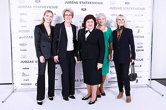 2022-ųjų pavasariui ir vasarai skirtos Juozo Statkevičiaus kolekcijos pristatymo svečiai 2022-ųjų pavasariui ir vasarai skirtos Juozo Statkevičiaus kolekcijos pristatymo svečiai