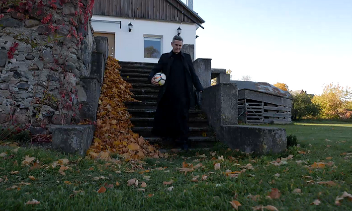 Pumpėnuose klebonaujantis kun. Domingo Avellaneda: futbolą matau kaip apaštalavimo įrankį, kuriuo galiu daryti gera