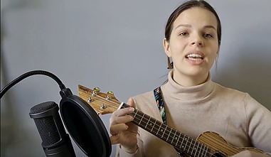 Muzikos mokytoja kuria kilimus