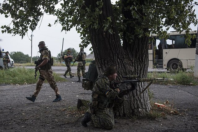 Politologas apie Rusijos dislokuotus karius Ukrainoje: pirminis Kremliaus tikslas – politinė spaudimo priemonė