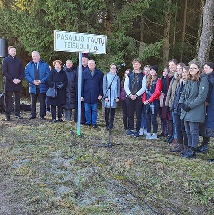 Santara. Laida apie Lietuvos žydus. Žemaitijoje atidengtas atminties ženklas, žymintis Pasaulio Teisuolių gatvę