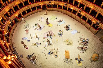 Rugilės Barzdžiukaitės, Vaivos Grainytės, Linos Lapelytės opera-performansas „Saulė ir jūra“ Romoje, 2021. 