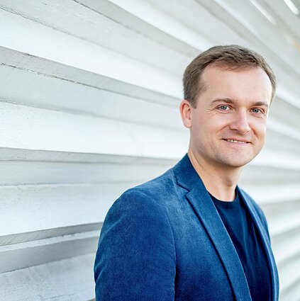 10–12. Pauliaus Širono skaityti žemininkų kartos poetų eilėraščiai - kompaktinėje plokštelėje