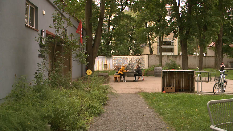 Idėja, suvienijusi kilniam tikslui: kaimynai sąvartyną pavertė tvariu bendruomenės centru, kuriame galioja tik tvarios taisyklės