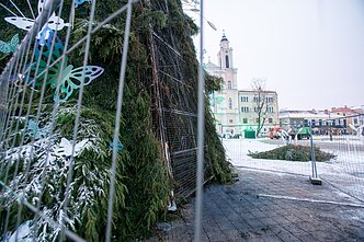 Naktį buvo padegta Kauno Kalėdų eglė