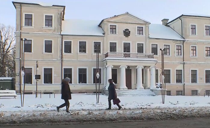 Zubovų rūmų likimas: Šiaulių universitetas istorinių rūmų perleisti miesto reikmėms neskuba