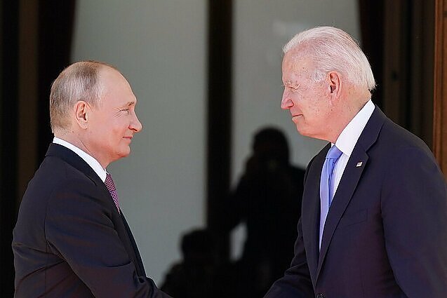 Kojala: labai sunku įsivaizduoti, kad Bidenas nusileis Putinui, antraip tai primins juodžiausius 20 a. dešimtmečius