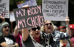 Protestai už moters teisę į abortą JAV Protestai už moters teisę į abortą JAV