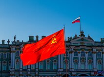 Sovietų Sąjungos ir Rusijos vėliavos Sovietų Sąjungos ir Rusijos vėliavos
