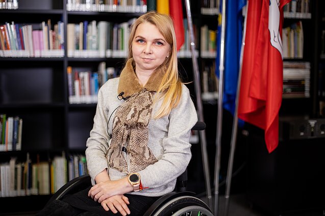 Nacionalinio žmogaus teisių forumo diskusija apie neįgalias mamas.  Dviejų vaikų mama Živilė Bagdonavičiūtė