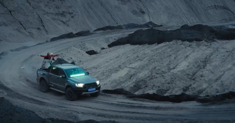 KLIPVID 2021. DJ Mantini feat Dirty Vibezs – „To the moon“