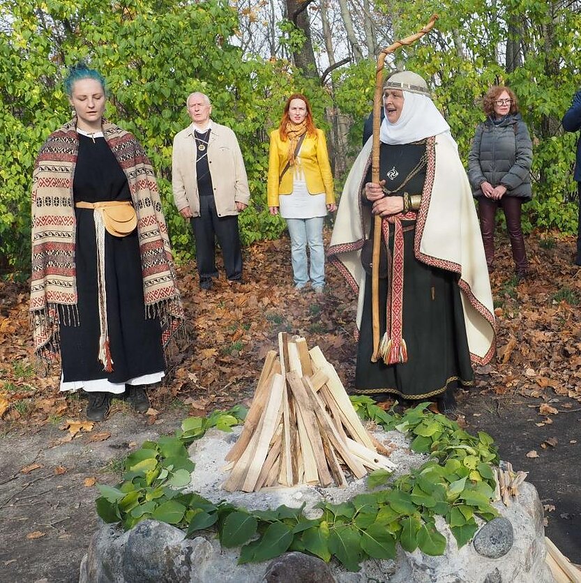 Ryto allegro. Dėl kokios neteisybės kovoja „Romuvos“ religinė bendruomenė?