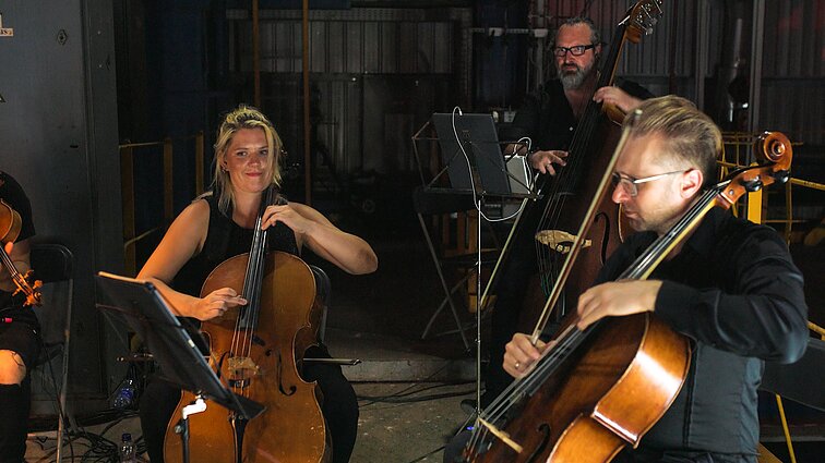 Laws of Distraction, Monikaze and the St Christopher Chamber Orchestra Laws of Distraction, Monikaze and the St Christopher Chamber Orchestra