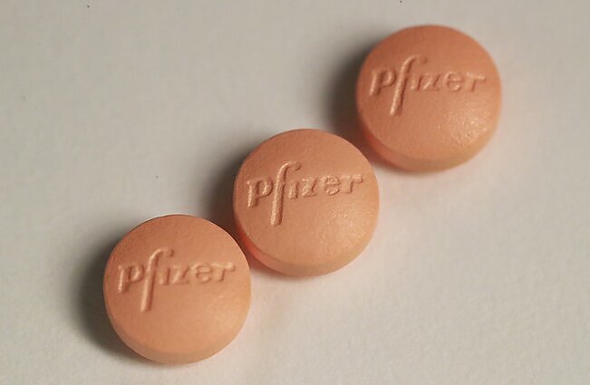 EVA pritarė „Pfizer“ tabletės nuo COVID-19 naudojimui ekstremaliosios situacijos sąlygomis