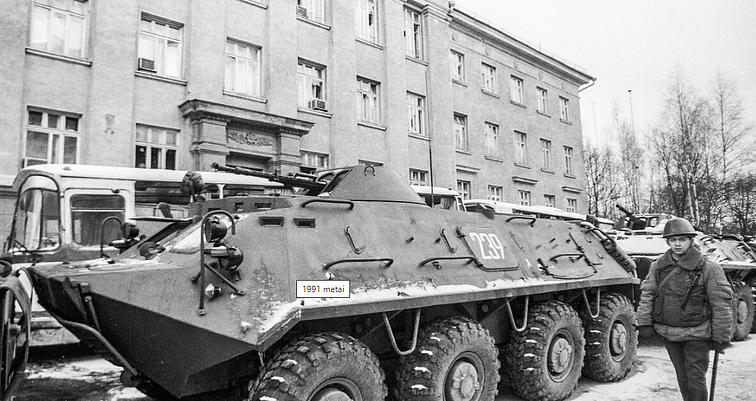 1991-ųjų Sausio 13-ąją okupantų nusiaubto radijo atgimimas: nuo nesuvalgytų koldūnų iki nureguliuotų signalų