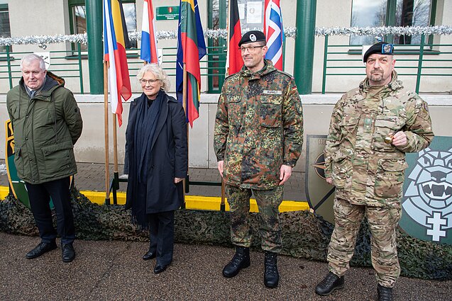 Arvydas Anušauskas ir Vokietijos gynybos ministrė Christine Lambrecht