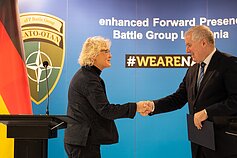 Arvydas Anušauskas ir Vokietijos gynybos ministrė Christine Lambrecht