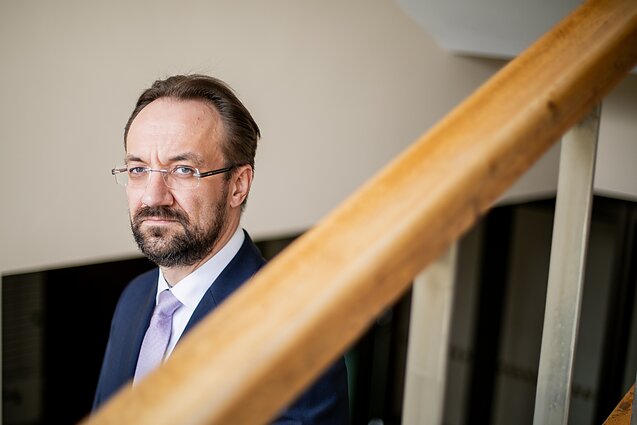 Dienos tema. Lietuvos banko valdybos pirmininkas apie sunkmetį verslui: jis ras išeit, lieka klausimas, kieno sąskaita