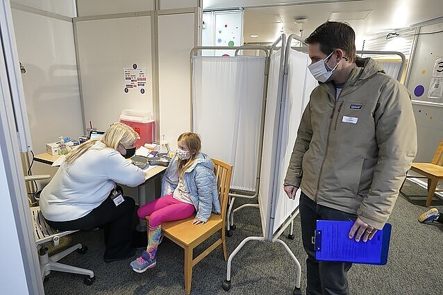 Knygą apie COVID-19 iššūkius vaikams parašęs prof. Kėvalas: kur susiduria vaikų ir suaugusiųjų problemos, visada nukenčia vaikai