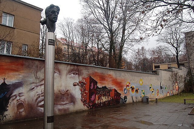 Franko Zappos gimimo metinės: ar žinote, kur stovi paminklas šiam atlikėjui?