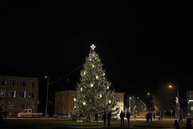 Žinios. Nusiaubtos Pakruojo kalėdinės puošmenos: nuostoliai siekia beveik 5,6 tūkst. eurų