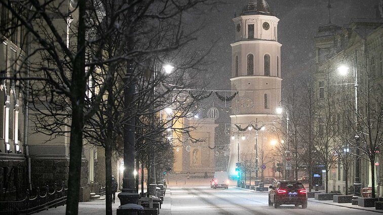Dėl kelių Kūčių vakarą įspėjusi sinoptikė tikina – Kalėdų rytą sniegą išvysime, o jį lydės ir šaltukas