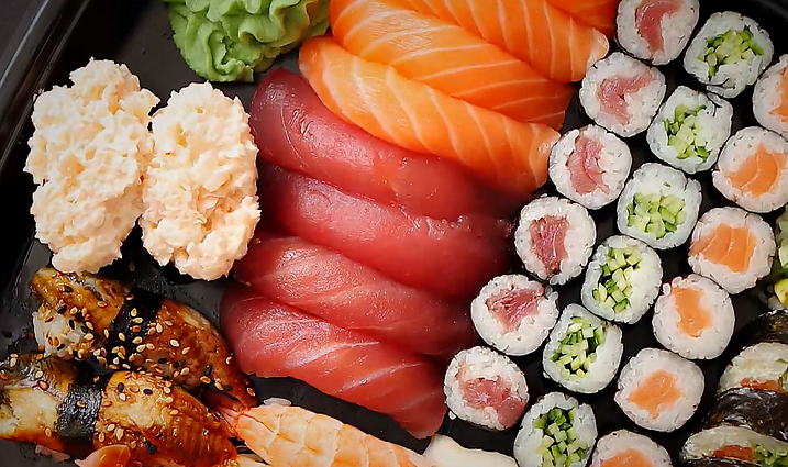 Prabangi skumbrės giminaitė, ant stalo neretai keičianti upėtakį ar karpį: ką reikia žinoti apie tuną?