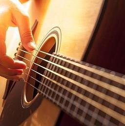 Santara. Laida rusų kalba. Elenos Bachmetjevos devynesdešimtmetis: rusų romansų mylėtojų „Melos” bendruomenės įkūrėja - apie Valerijaus Agafonovo likimą