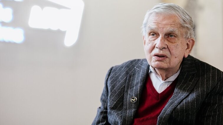 Tomas Venclova: „Memorial“ uždarymas – pasaulinis skandalas