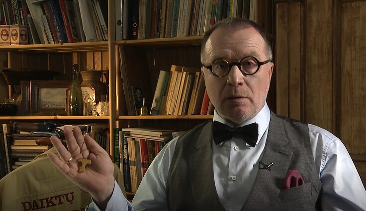 Daiktų istorijos. Vyrų vienuolijos, istorijos apie paukščius ir pasakojimai apie Lietuvos totorių karybą