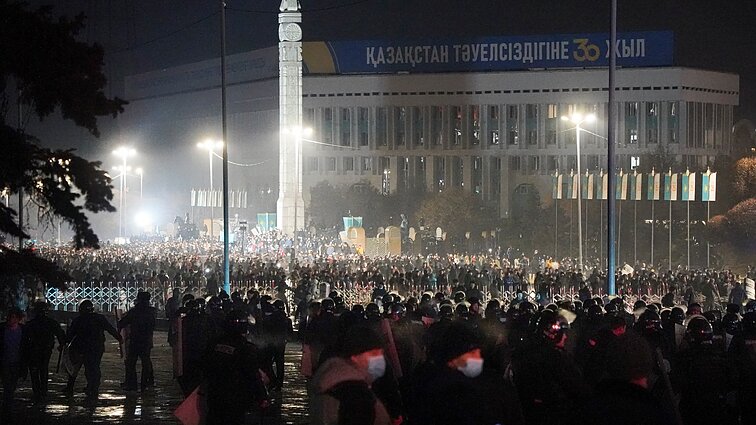 Labas rytas, Lietuva I d. Kazachstane besitęsiant protestams, Mažeikis sako, kad saugoti prezidentą telksis Rusijos kariuomenė