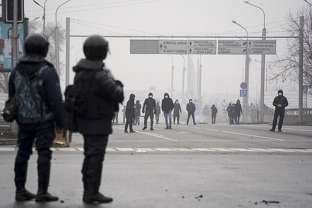 Politologas apie buvusio Kazachstano saugumo vadovo suėmimą: protestai įplieskė vidines kovas