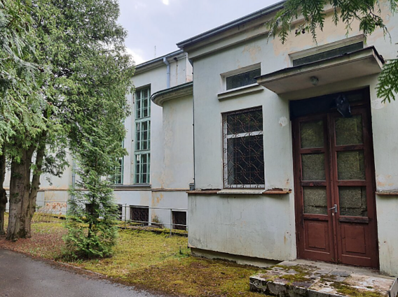 Vietoje vestuvių šventės – pareiga tėvynei: Sausio 13-ąją susituokusi pora šventės maistą vežė budintiesiems Sitkūnuose