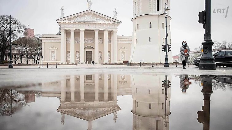 Nors ekonomikai gaivinti ES narėms yra paskirti šimtai milijardų, kol kas lėšomis naudojamasi ne itin aktyviai