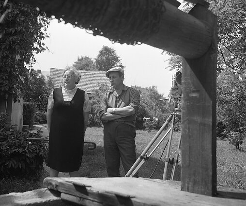 Ieva Simonaitytė, Robertas Verba Priekulėje 1970 m. Ieva Simonaitytė, Robertas Verba Priekulėje 1970 m.