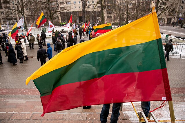 Протестующие у Сейма освистали политиков на акции в память о жертвах 13 января 1991 года