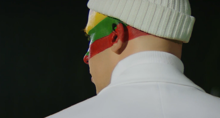 KLIPVID 2021. Vidas Bareikis – „Aš esu vėliava“