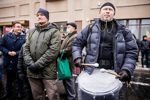 Протестующие у Сейма освистали политиков на акции в память о жертвах 13 января 1991 года
