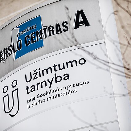 60 minučių. Bus siekiama pritraukti daugiau kvalifikuotų darbuotojų į Lietuvą