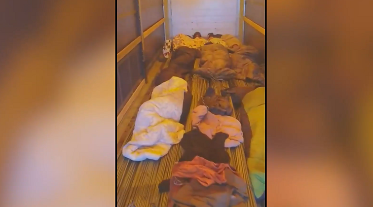 VSAT medžiaga: vilkiko priekaboje slėpėsi 9 migrantai