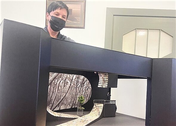 Birutė Ukrinaitė pristato operos „Undinė“ scenografiją.