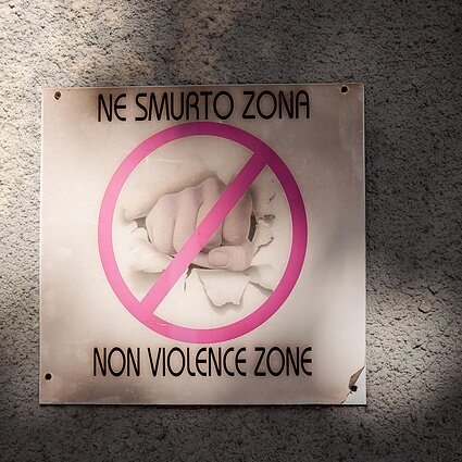 60 minučių. „Smurtą lyties pagrindu“ Seimas iš įstatymo išbraukė