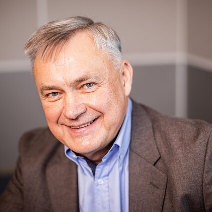 Daiktiniai įrodymai. Pelno moralė: apie verslą ir vertybes su Robertu Dargiu