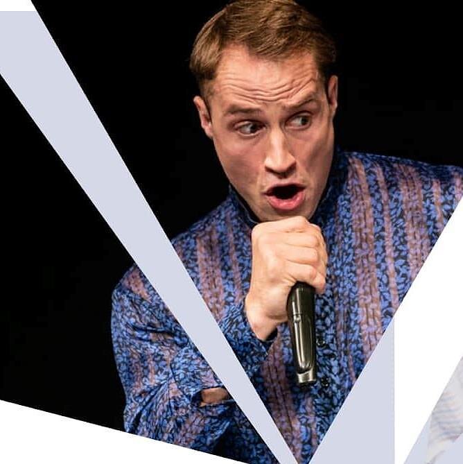 Ryto allegro. Ar menininkai savinasi komikų išpopuliarintą stand up žanrą?